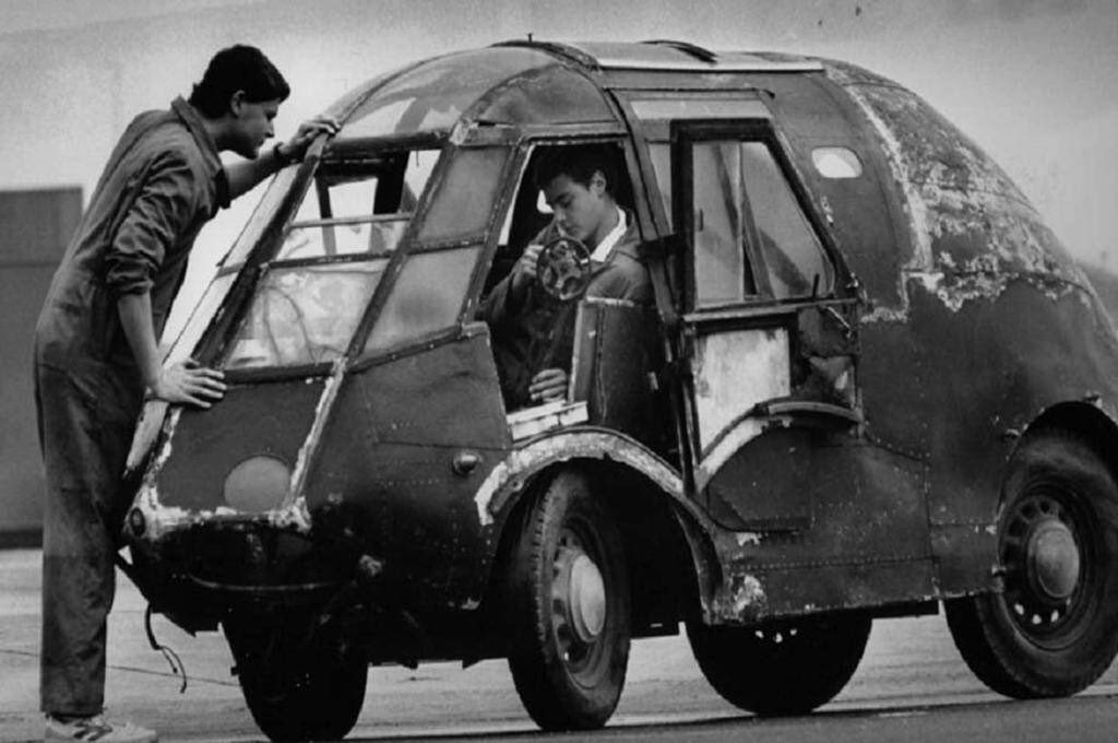 マイナー 3割程 兵器bot ブリストル ブレニムのフレームを使用した車 T Co Acngjmxmbd マイナー 3割程 兵器bot ブリストル ブレニムのフレームを使用した車 T Co Acngjmxmbd