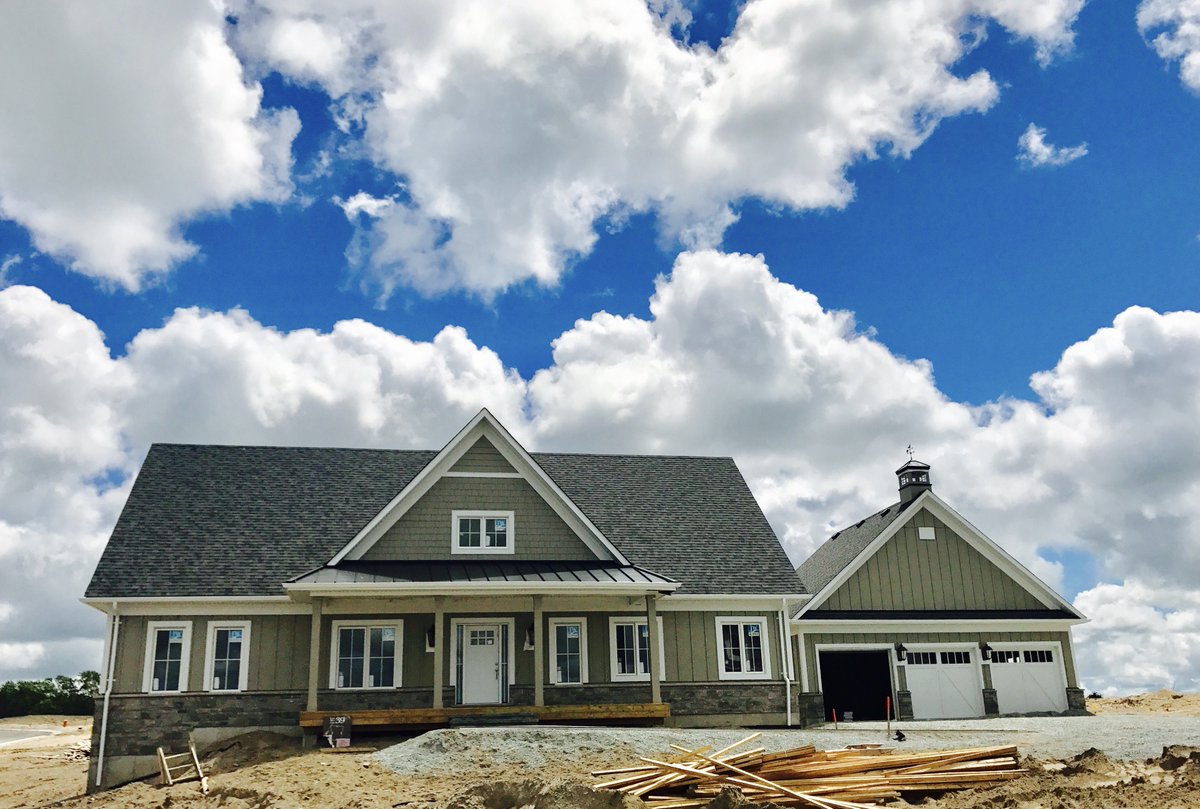 FortressRDI's tweet photo. Phase 3 homes at @braestonelife start from $690,000 in Oro Medonte. Contact @juliebarnard_ for info on these country estate homes. #newhomes https://t.co/E5tOHmuOm2