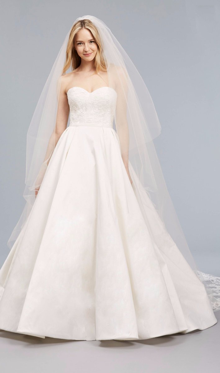 S2BrideCanada's tweet photo. Sneak peek the Blue Willow Spring 2018. Coming soon... https://t.co/kyh8O9bztu