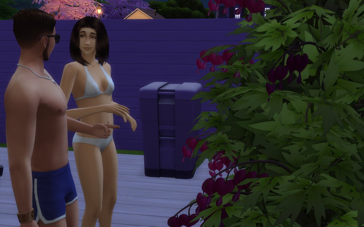 SimHermano9's tweet image. Rake: Ahora que estamos solos aquí podríamos probar a hacerlo dentro de los arbustos, no? 
Liberty: En serio? Vamos!