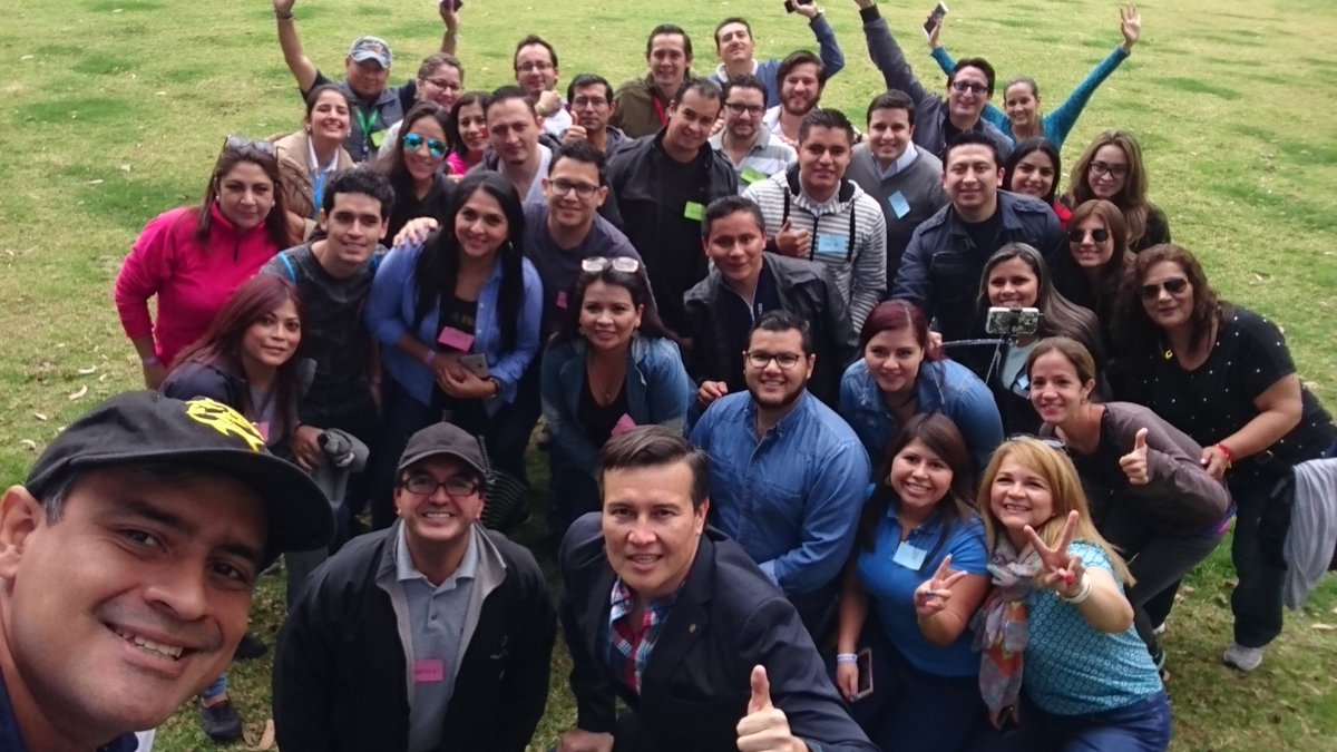HumaneHCG's tweet photo. Inició #BootCampBdP en  @BancoPacificoEC #Quito #EstasEnElMejorLugar para #Innovar #ContagiaTuActitud @HumaneNegocios  #InformaciónHumane https://t.co/9COosa2dzo