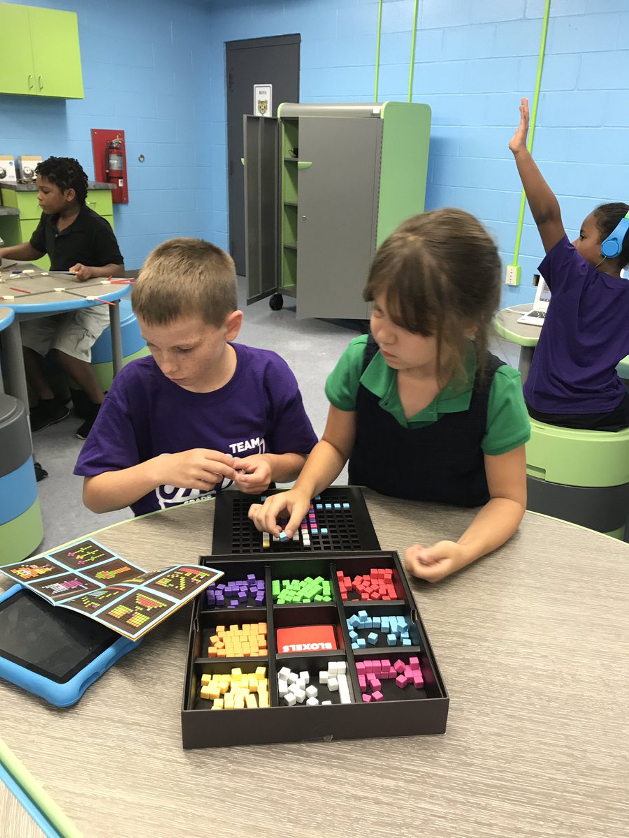 HernandoSchools's tweet photo. Maker's Space Lab is a hit! Beautifully done @EastsideAP. #DoWeHaveToLeave? https://t.co/Jc7escNjWp