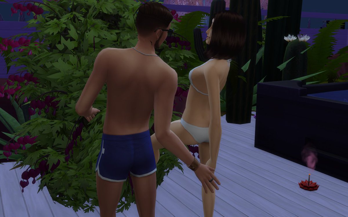 SimHermano9's tweet image. Rake: Ahora que estamos solos aquí podríamos probar a hacerlo dentro de los arbustos, no? 
Liberty: En serio? Vamos!