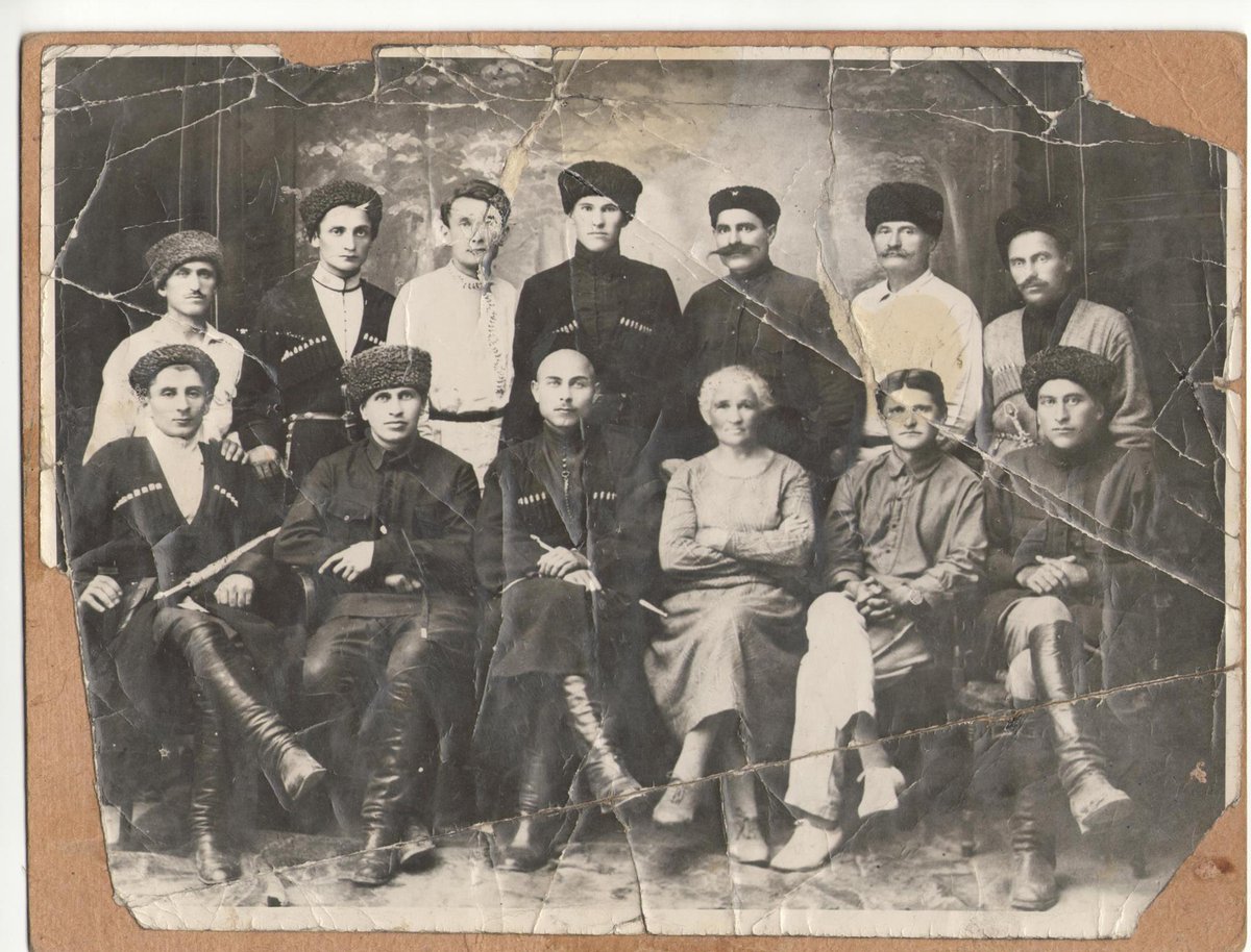 Sausruqo's tweet photo. MEMBERS OF THE #SHAPSUGH REGION, 1926. In the center sits the chairman of the executive committee Khusht Murat.

#Circassians
#OldPhotograph https://t.co/gT25ptyg39
