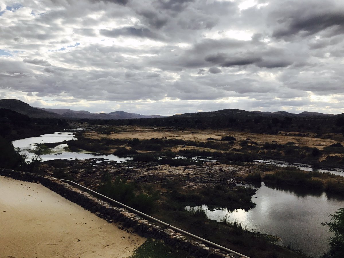 SShackleton's tweet image. Is this your favorite golfing hole? @KP24