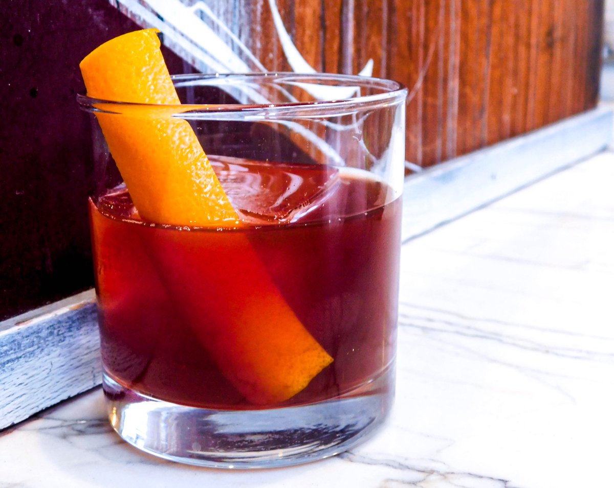 Only one more week to get your Tavern Road happy hour on. Sneak out of work a little early today and join us for a drink! 🥃