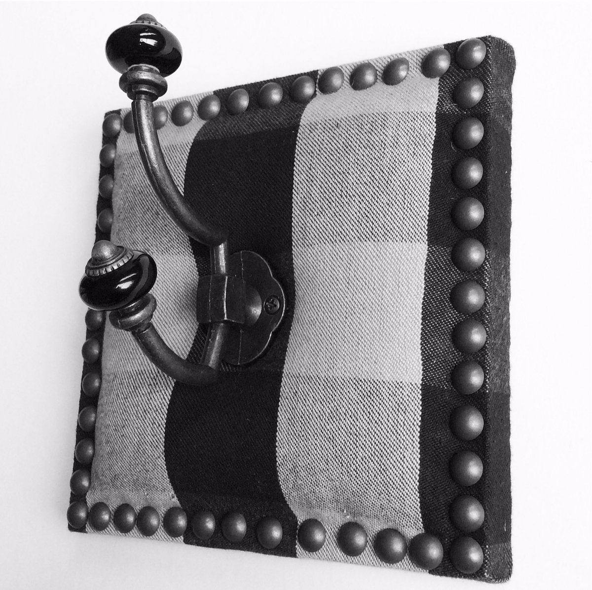 TheHookersRack's tweet photo. For the minimalist. #Plaid #onehook #minirack #minime #WeAreOne @TheHookersRack https://t.co/9x1pQ2ahnm