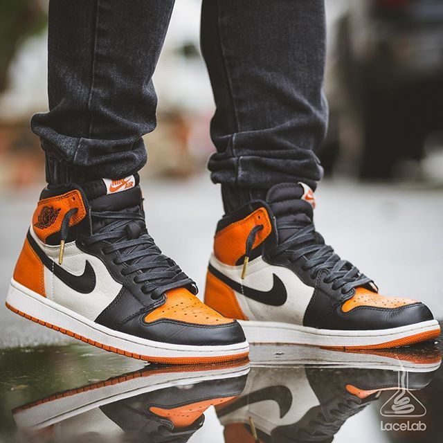jordan 1 orange laces