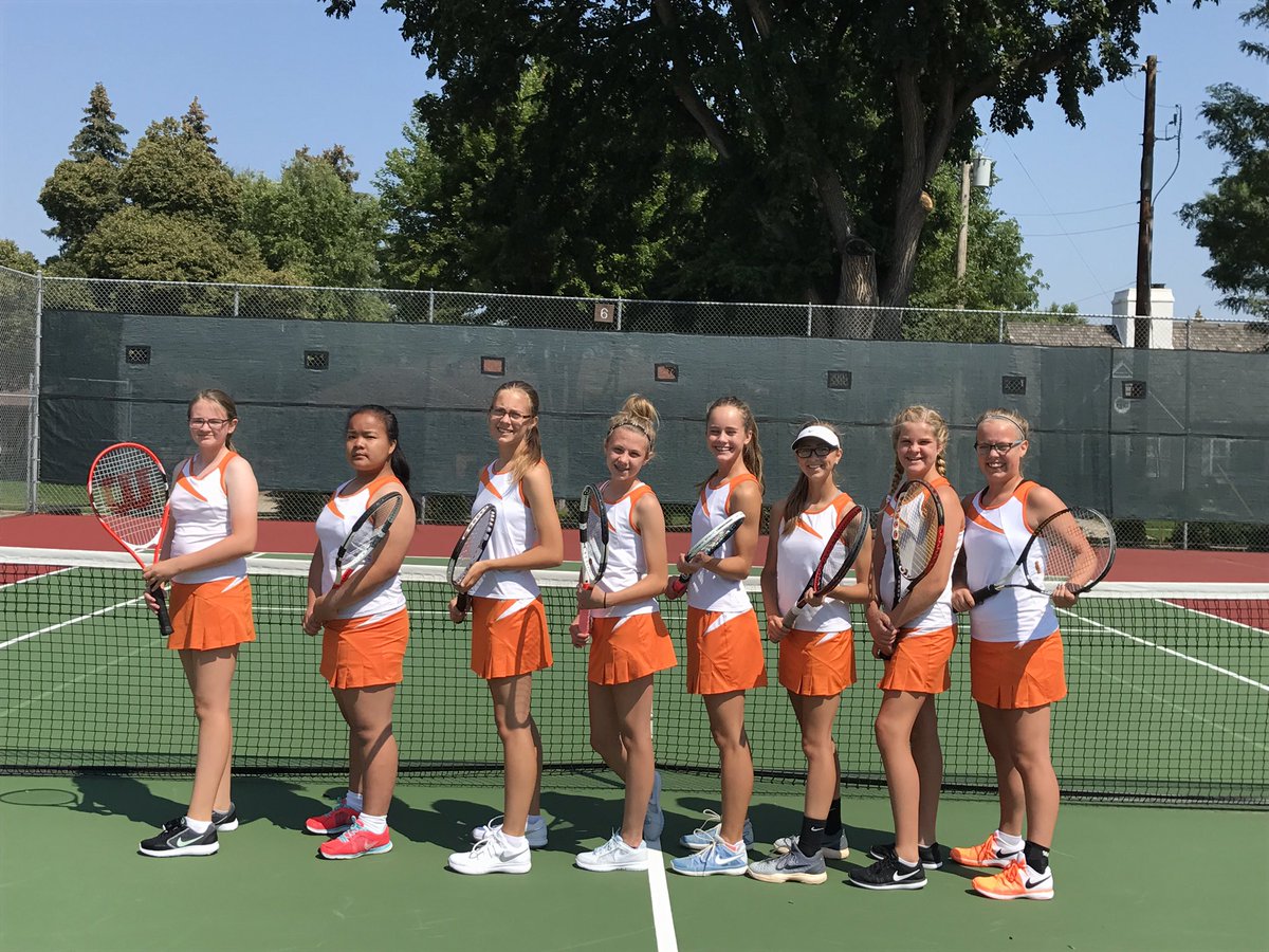 BranaughLeah's tweet image. The HHS girls tennis team is ready to compete at the Sioux Falls Invite today and tomorrow! Go Tigers!!! #hurontigers #tennis 🎾🐯