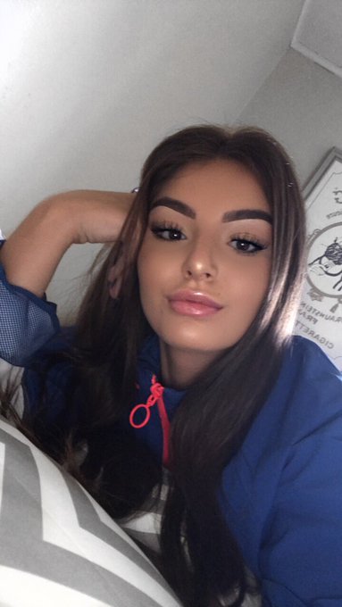 Hey big head https://t.co/rgRiJePVYP