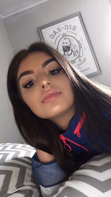 Hey big head https://t.co/rgRiJePVYP