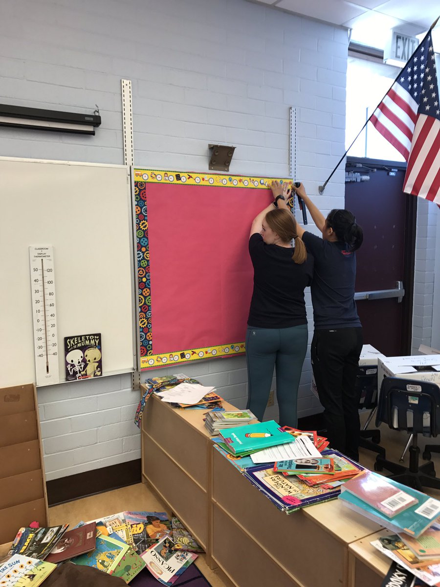 sfedfund's tweet photo. A small, but mighty team of @Atlassian volunteers helped teachers at Carver ES today by setting up their rooms #back2schoolsf @SFUnified https://t.co/t4Dn10k6gU