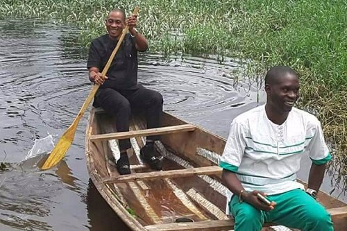 DESOPADEC Commissioner Itiwhe, aspiring for House of Representatives, commissioned this “ultra-modern” canoe to his people for transportation.