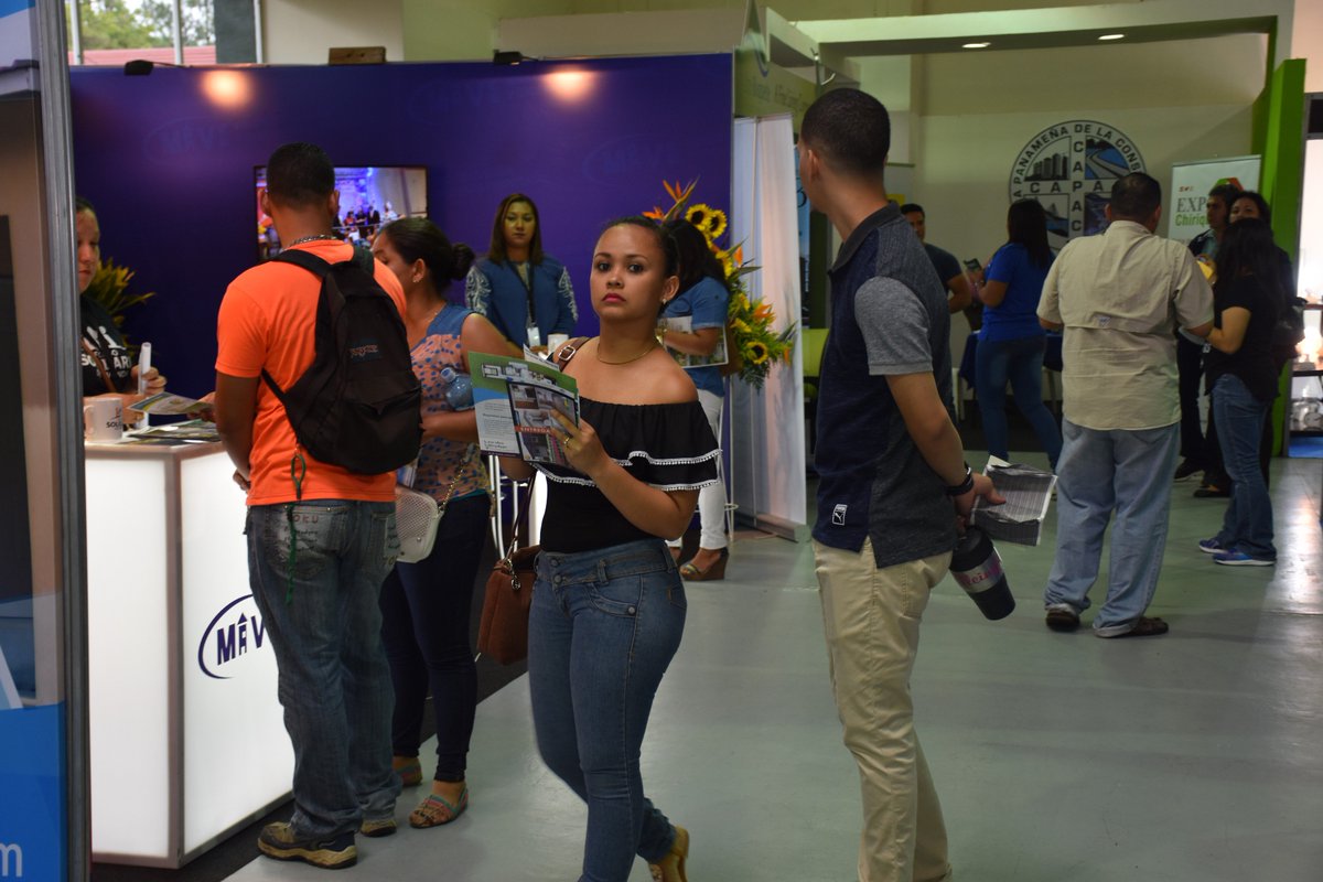 Expo_Chiriqui's tweet photo. Ya abrió sus puertas en su tercer día EXPO CHIRIQUÍ 2017, estamos desde las 4:00 p.m. a 10:00 pm., en el Salón Don Ramón feria de David. https://t.co/lMtKZgmAe4