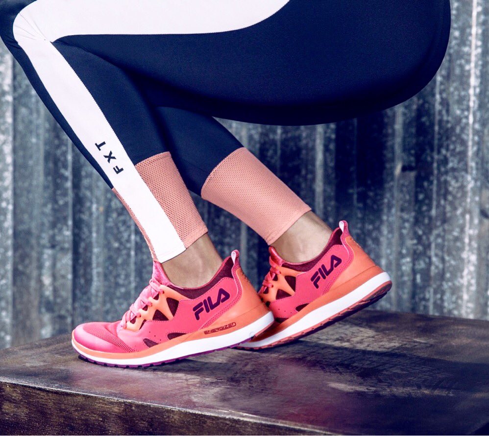 filaargentina's tweet photo. Deporte y moda se combinan para dar lugar a #FilaFXT. #FXT #FilaCrossTraining #LookFila #Moda #Sport
🌎 https://t.co/T1owAEtQWv 🌎 https://t.co/ikUVzB4QD0