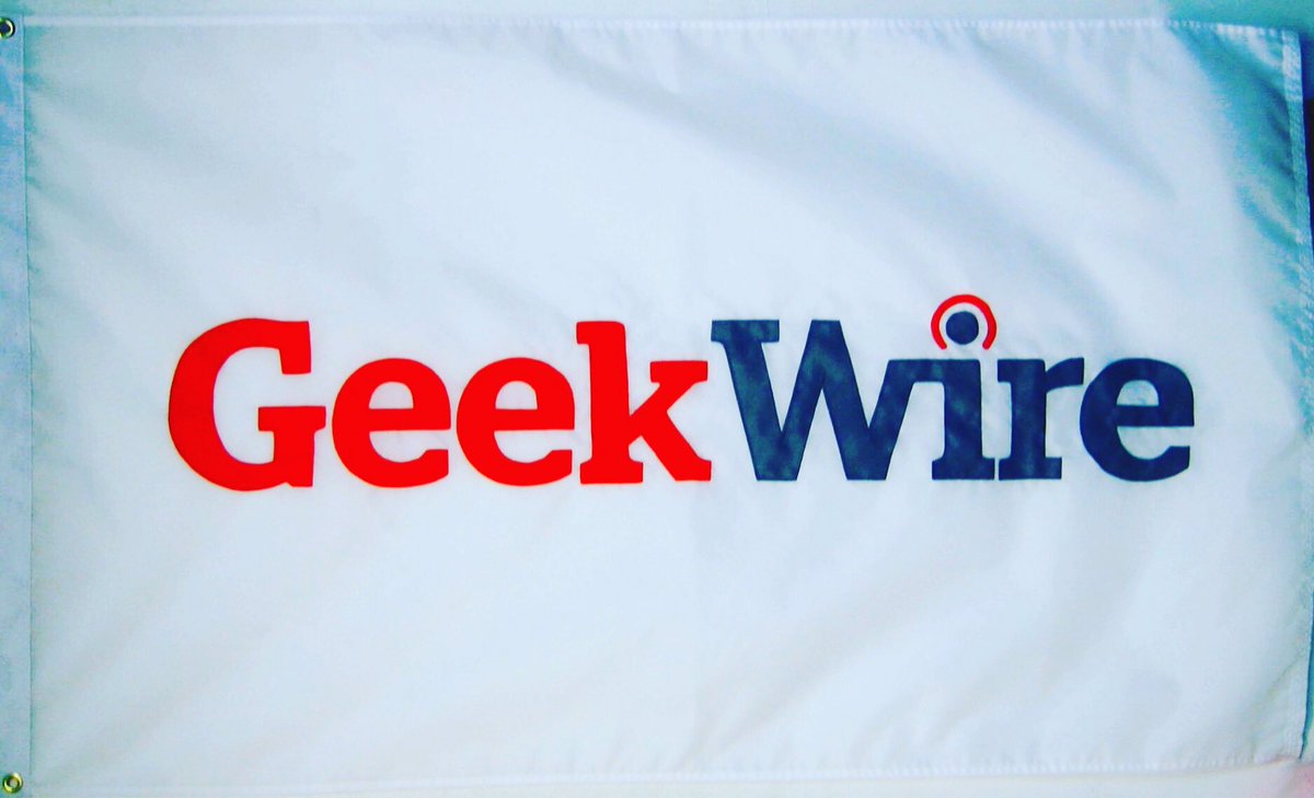 Flag_Makers's tweet image. Hand-sewn logo flag for @geekwire ⚡️
Online: seattleflagmakers.com
#seattleflagmakers #logoflag #geekwire #GWsummit