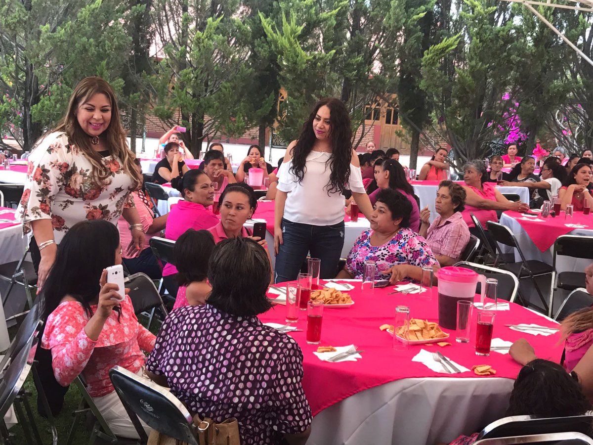 JuntasXDurango's tweet photo. la Pdta. @SugheyTorresR y todo el equipo agradecemos el apoyo y reconocemos el trabajo d @AnavelFernandez q estuvo como Pdta. PRI Estatal https://t.co/76LuYFSGkd