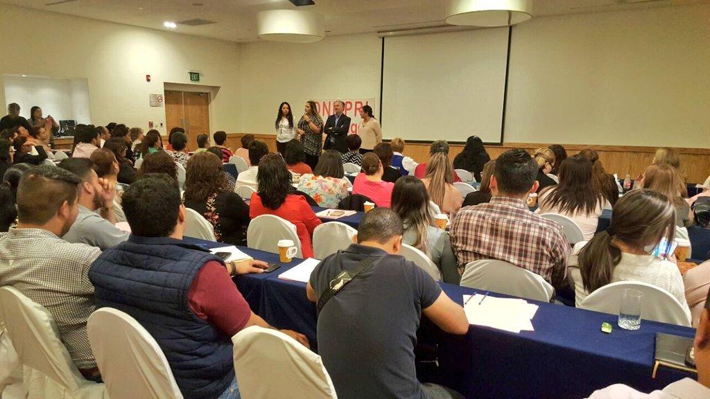 JuntasXDurango's tweet photo. Agradecemos a nuestra amiga @AnavelFernandez quien confio,  respaldo y nos acompaño a todas las actividades del organismo @SugheyTorresR https://t.co/IjGa58DutV