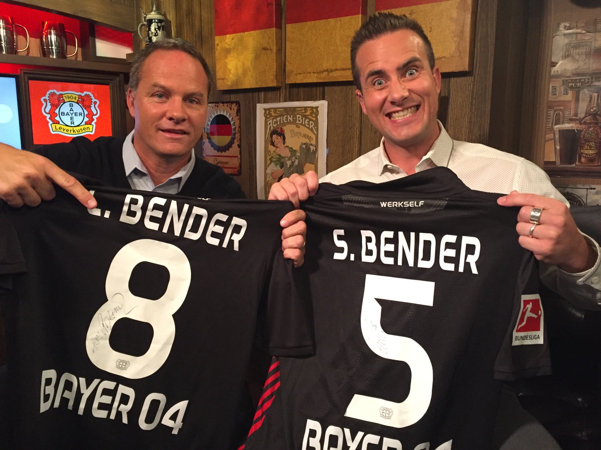FOXSoccer's tweet photo. Who wants a Leverkusen jersey signed by one of the Bender twins?!

RT and make sure to follow us &amp; @bayer04_en for a chance to win! #FCBB04 https://t.co/6xl1vdBbFQ