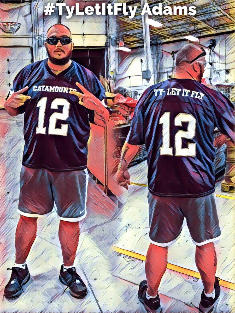 one_dric's tweet photo. The #CatamountNation is strong in Florida! #TyLetItFly #DontGrowWeary #365Tough #RingChasing @TyAdams17 @Hurricane_Nkki #WCU @WCU_FB https://t.co/Tjs4L66lrO