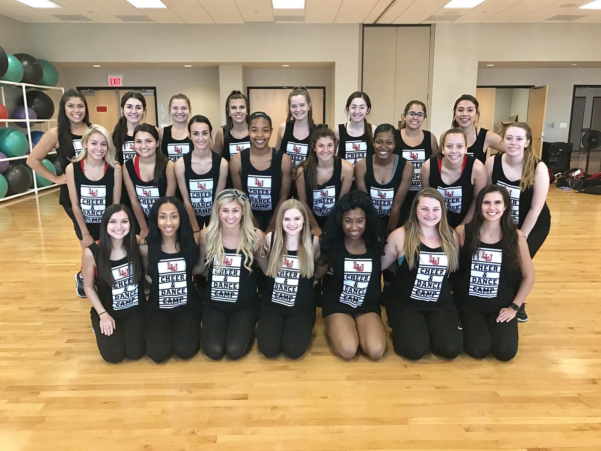 LamarUDanceTeam's tweet photo. LUDT is getting ready for kick off! @LamarUniversity  #LUDT #LUfootball #ORLABTY 💋 https://t.co/OZcWiLU2Lp