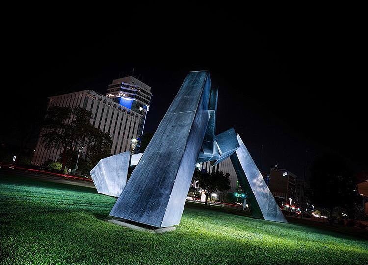 PictureWichita's tweet photo. Have a wonderful Friday and don't forget to explore your city ❤️ great shot by @loganrobert_photography .
.
.
#igwichita #PictureWichita https://t.co/FTydsLnopD