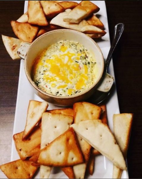 orleans_kelseys's tweet photo. Our spinach dip recipe never changes, only the bowls! https://t.co/3oAqzW12pH