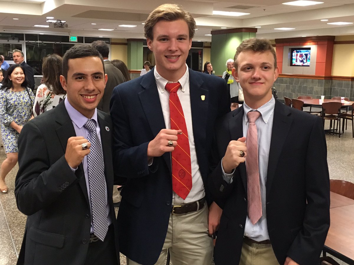 spencepeltz's tweet photo. happy birthday to the guy who never voted for me and gets me all my insta followers😂 have a good one jwalk #thepicture #touchthewater https://t.co/cWTDrtt5TX