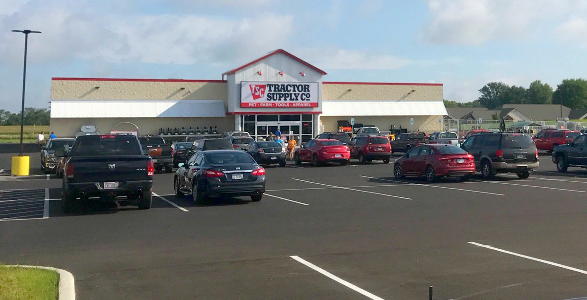 choice_one_eng's tweet photo. We worked with Reese Real Estate Development on this 19,097 sq.ft. site! @TractorSupply #enjoyourexperience #enjoyourwork https://t.co/nu0oA1JXfA