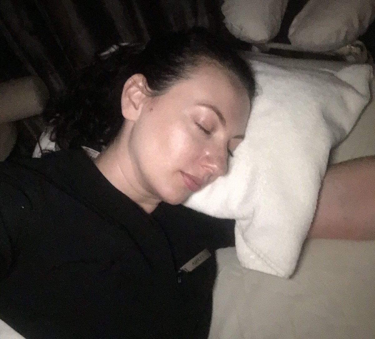 arhyman2001's tweet photo. Down time at work? I nap like a muhfucka! #spalife #hardlyworking #physicallydemanding #massagelife https://t.co/Axu4IpsDDg