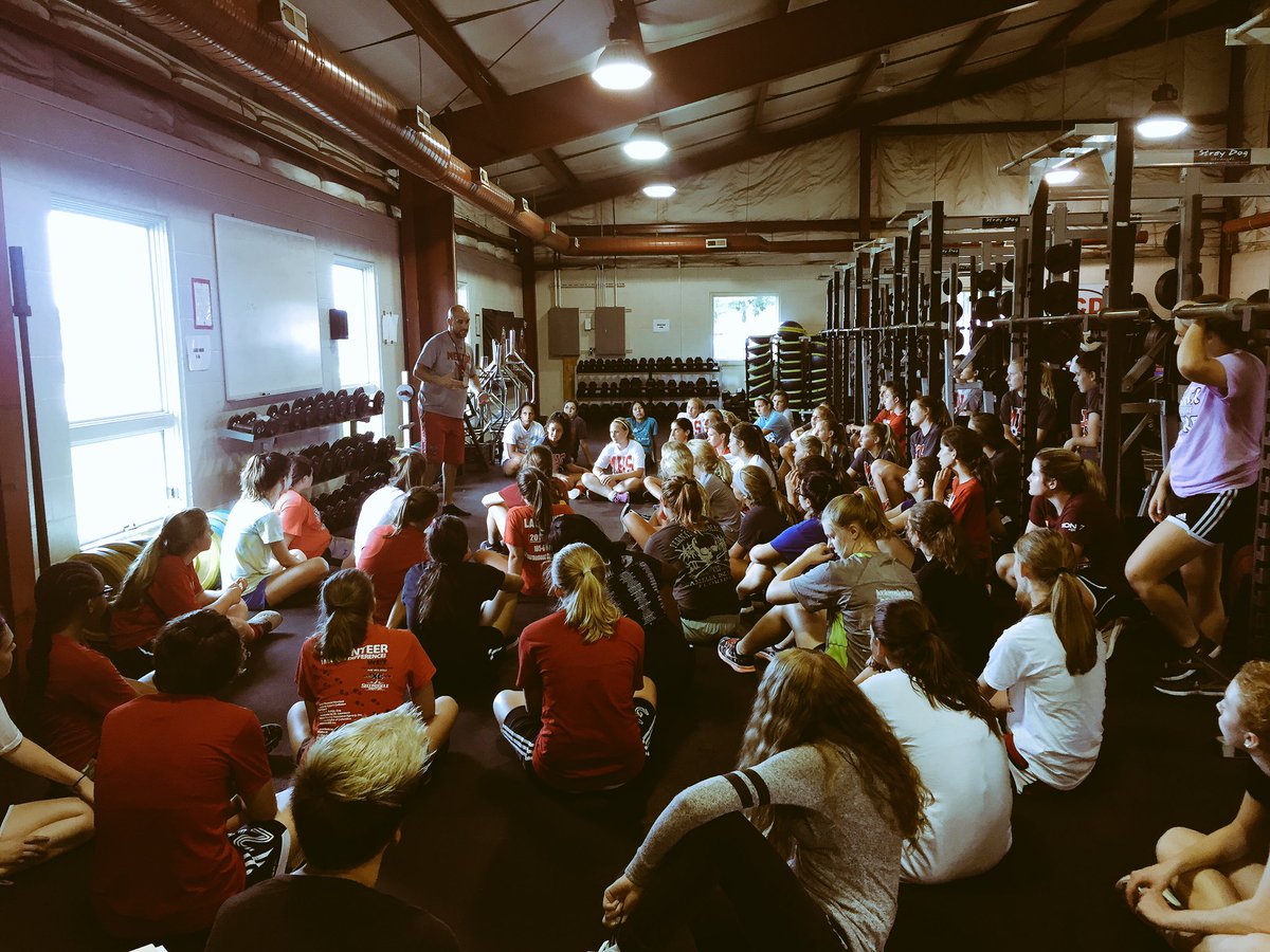 ms_forgione's tweet photo. @MHSCoachWilcox killin it on day 1 with with the 15/16 conditioning class. #OnceaCard #reststrong #urgency https://t.co/MXwMyH6n8d