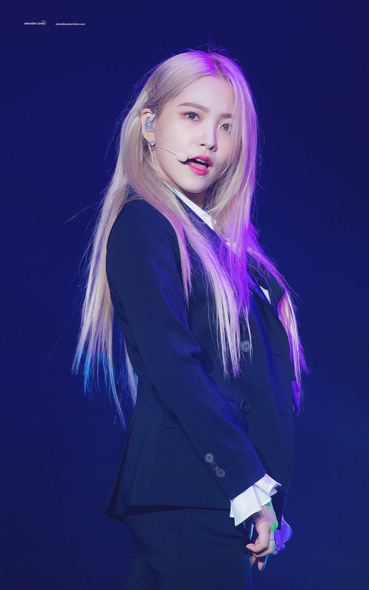 cuteyeripics's tweet photo. 💜 https://t.co/5QCytmTUJX