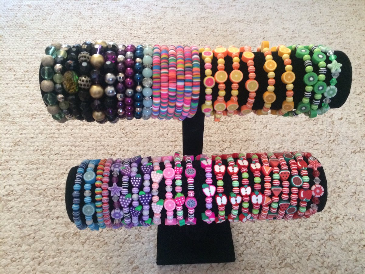 ToadstoolCraft2's tweet image. Fully restocked bracelet stand with all my recent makes!