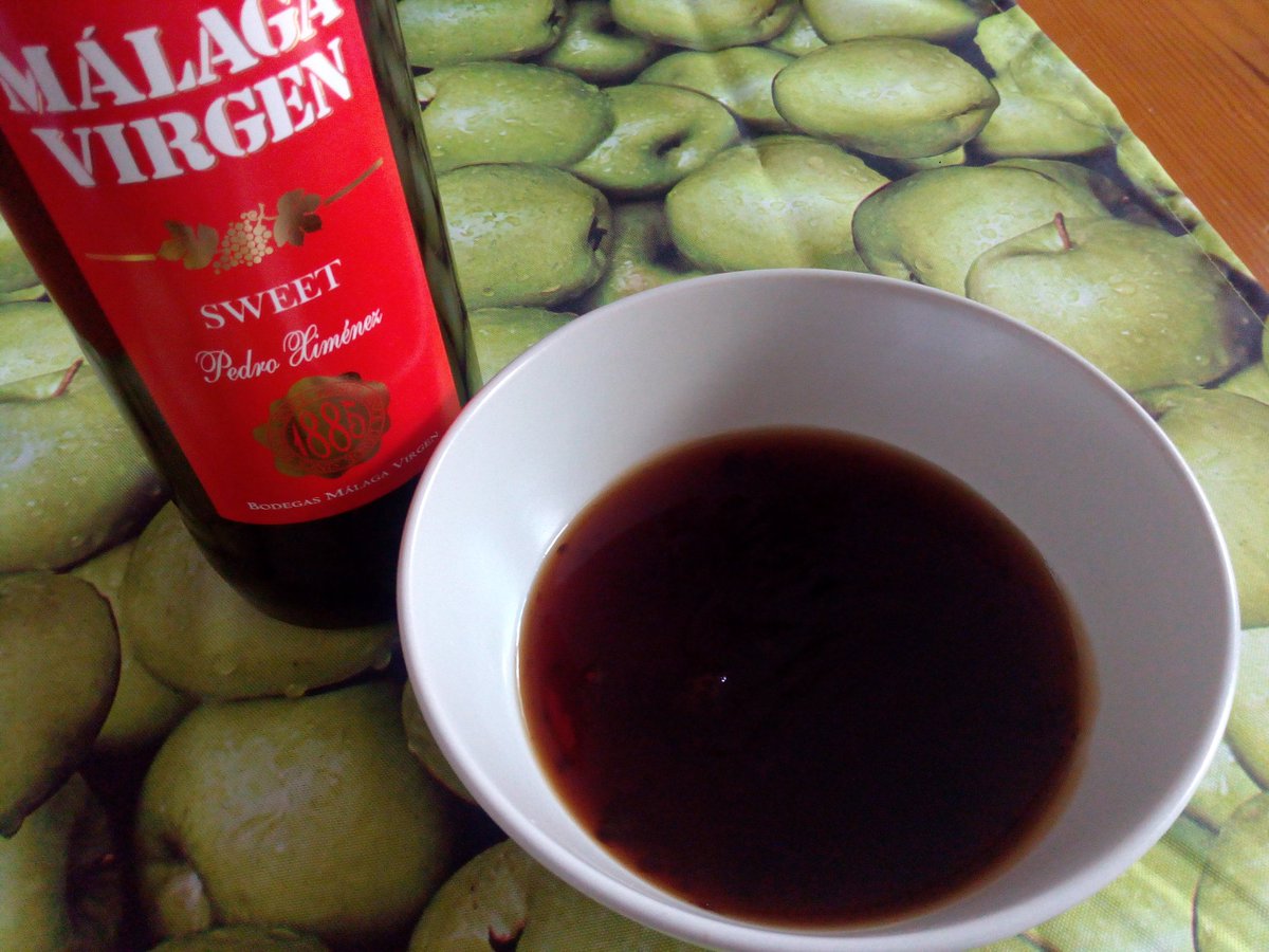 MicocinaCR's tweet photo. #Reduccion de vino dulce #MalagaVirgen #salsa #carnesalapiedra #MiCocina .. https://t.co/j0r90KVXQi