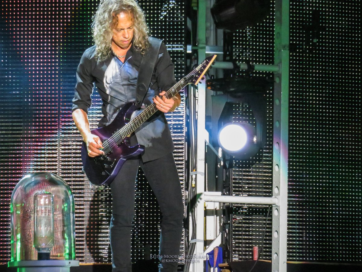 kmoorephotos's tweet photo. Part 2 of my @Metallica point n shoot camera concert pics! #yeg #MetInEdmonton #canon #canoncanada150 🤘🏼 https://t.co/f7PPuQMTsv