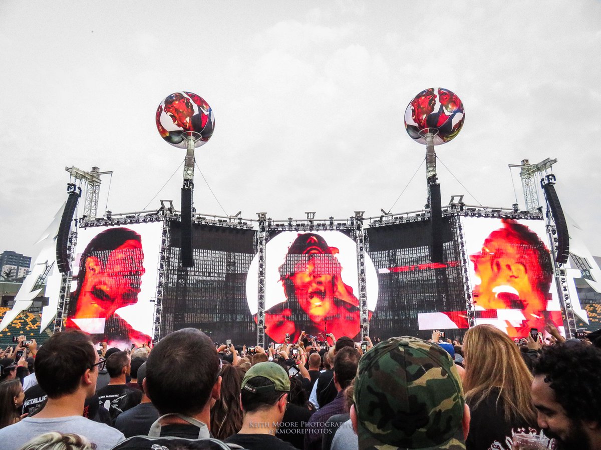 kmoorephotos's tweet photo. Some of my @Metallica point n shoot camera concert pics!! #canoncanada150 #MetinEdmonton #yeg #canon #Metallica #part1 https://t.co/OWixfhHBYD
