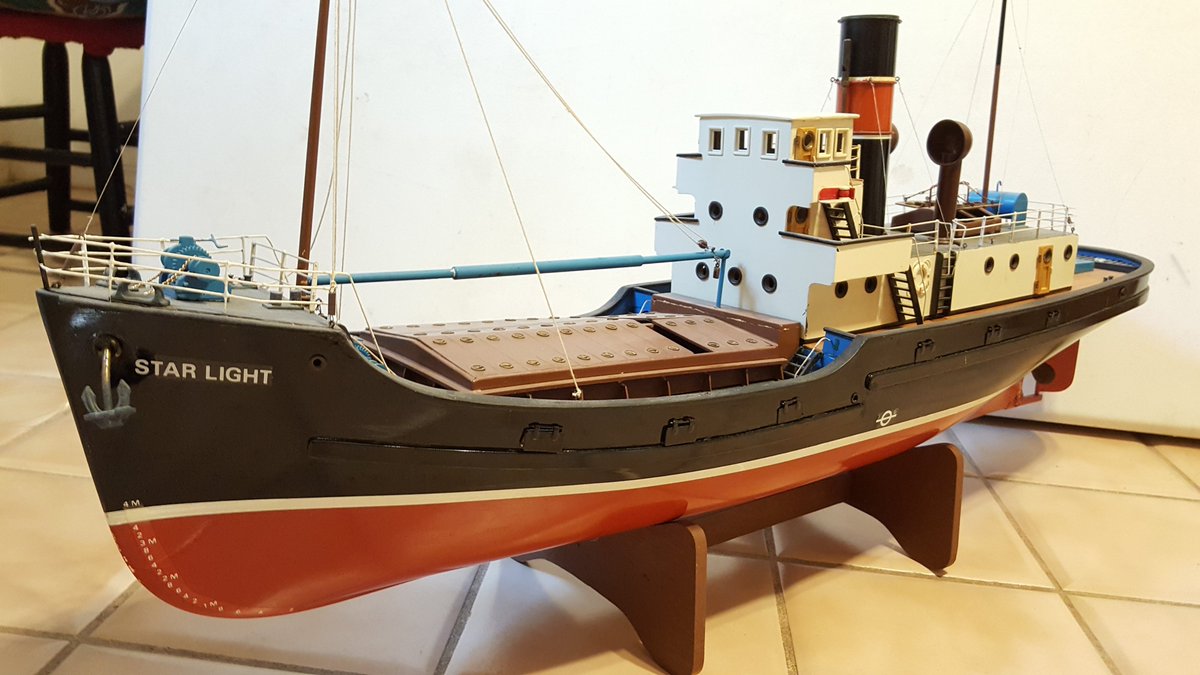 NextStepEsales's tweet image. This was an amazing piece #MiniatureBoats. #EstateSales