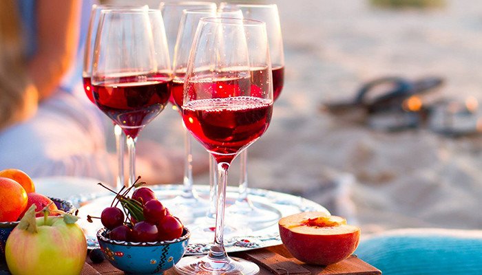 Looking for a fun event this weekend? Check out the Pacific Wine &amp; Food Classic 🍷🍷 bit.ly/2tDr1Mt