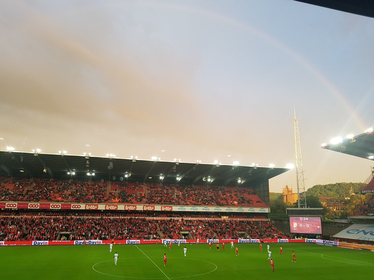 MoniaBentahar's tweet photo. Bienvenue au Stade Arc-en-Ciel ! #StaZwa #Essevee #homegame @ESSEVEELIVE @Standard_RSCL @hlnsport @Nieuwsblad_be @sporza @opVIER @VTMStadion https://t.co/JtahoEKcpX