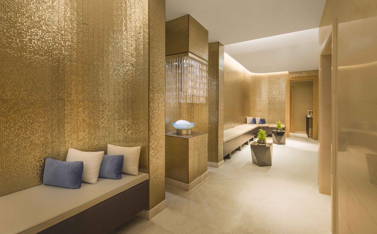 heavenskincare's tweet image. You&apos;ve got to be in it to win it! Make sure you see our pinned tweet to enter #SpasOfHeaven @WaldorfRAK  #goodluck 🍀🐝💛