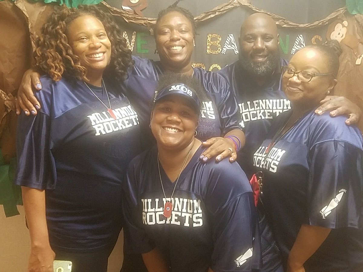 MsMartinK1's tweet photo. @rmweeksk1 @AshanteShaw @riggins_shawn @KCouch2k  #2kschool https://t.co/jAI4NPlmFs