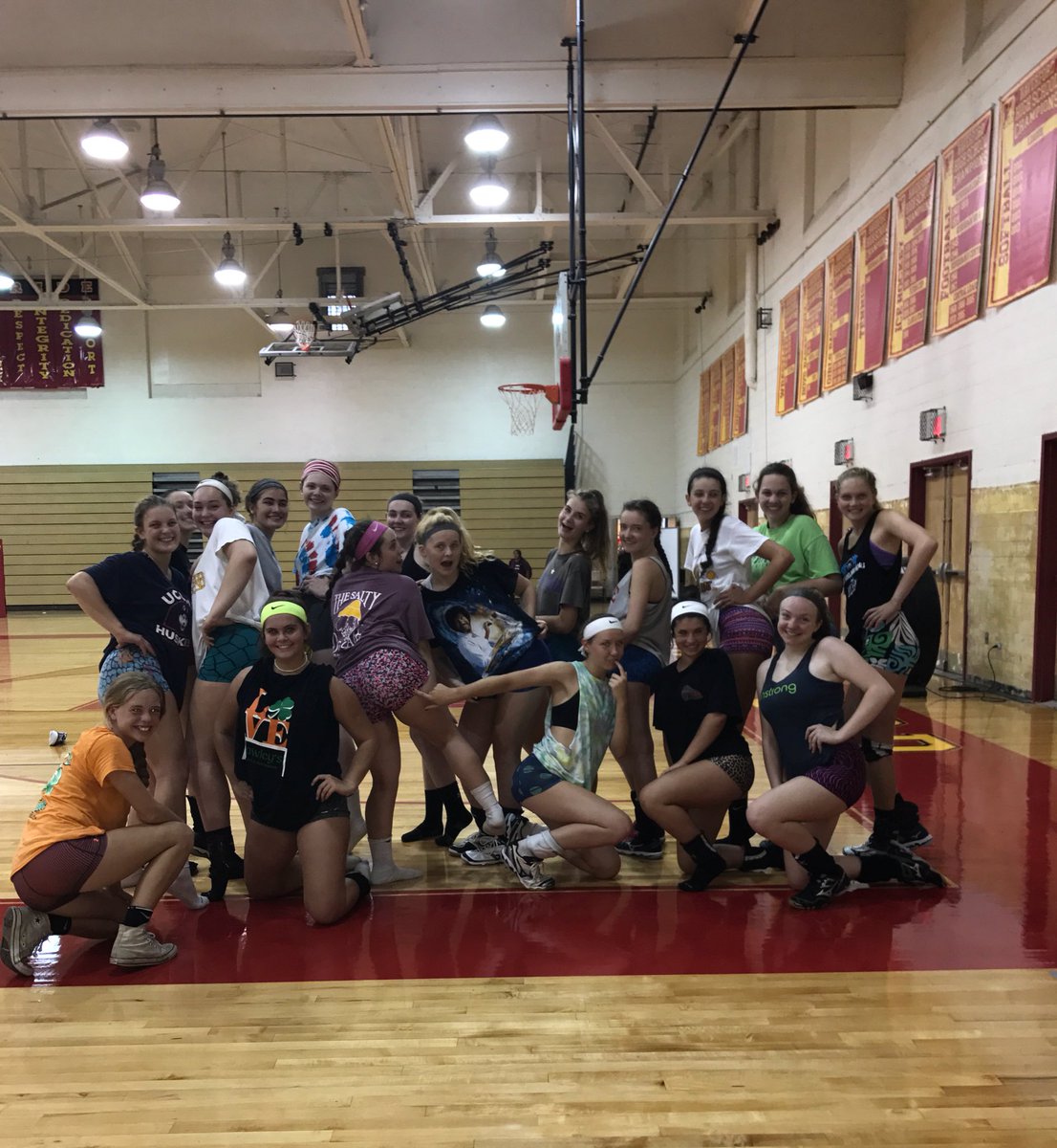FordsVball's tweet photo. Fords Volley killing it with Funky Spandex Friday 🤤😁👉 https://t.co/dGOXfO60hQ