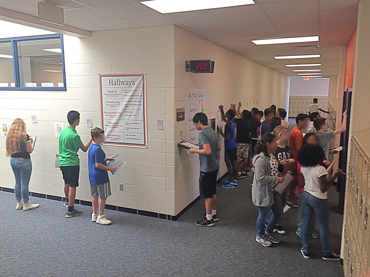 Algebra cross-class collaboration on the third day of school! @spartan_speak #7Lspartanpride <a href="/MsKazda_math/">Lynn Kazda</a> #dreamteam