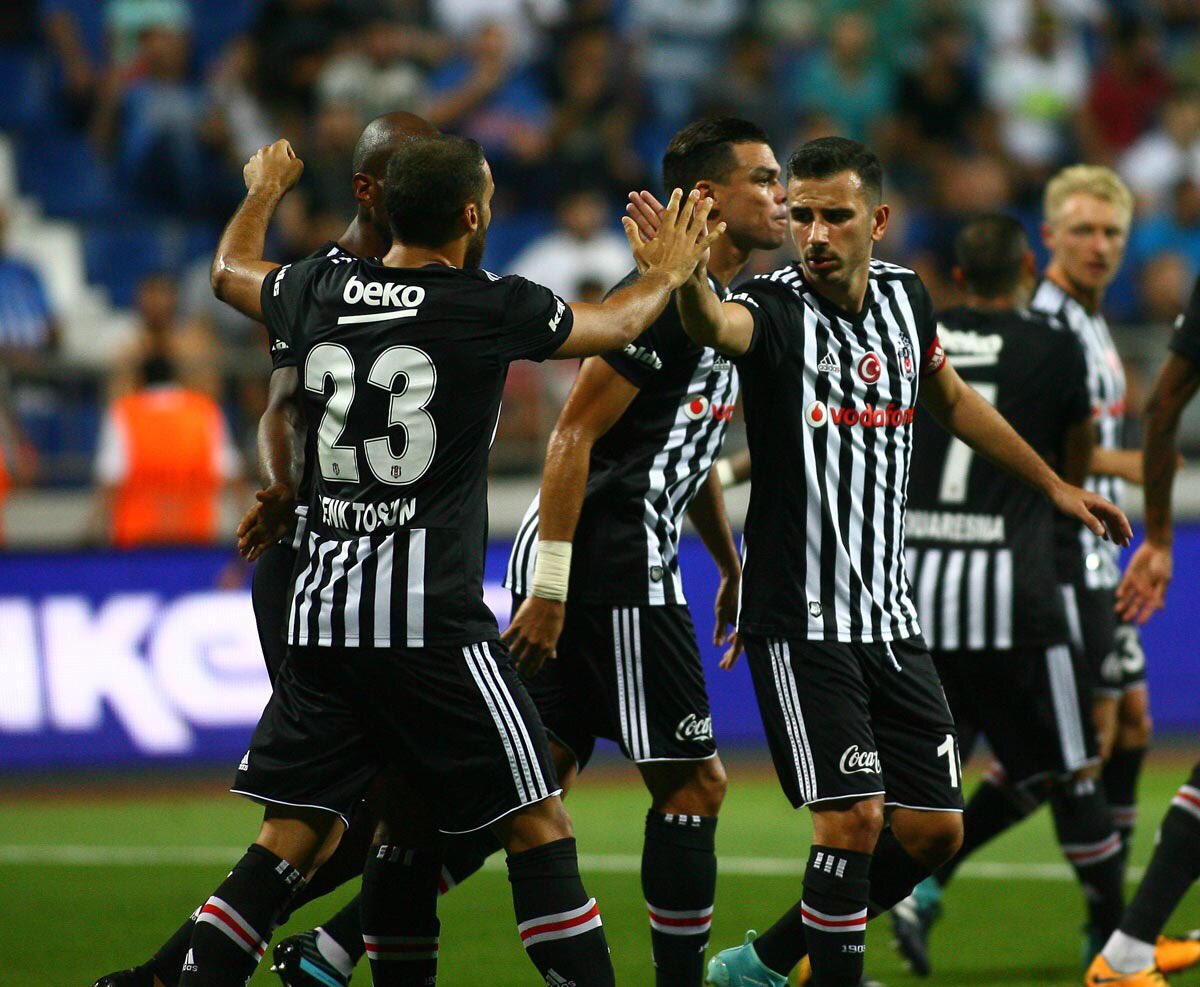 İlk golümüzden sonra oyuncularımızın sevinci