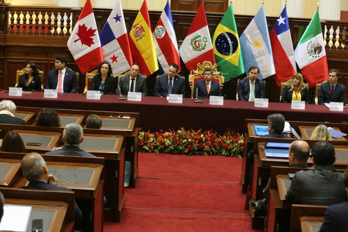 congresoperu's tweet photo. [AHORA] Se lee la Declaración Conjunta de los Presidentes de Parlamentos. #EPP2017 https://t.co/NR3O2HlzL8