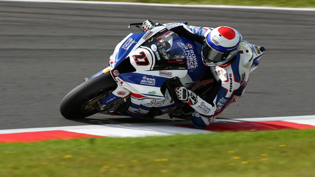 LeeHardyRacing's tweet photo. @DixonJake looking super smooth today, P2 strong pace @RAF_Recruitment @BriggsUK @motherhubbarduk @APS_Projects https://t.co/K13IXzuj5n
