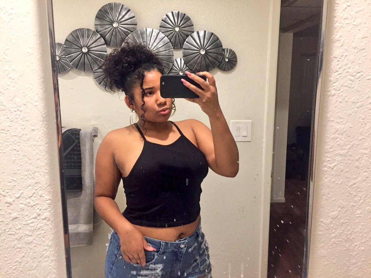 angelboomin's tweet photo. mixed chick😜 https://t.co/asukGSMteG
