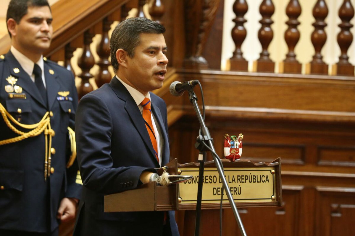 congresoperu's tweet photo. [AHORA] Presidente del Congreso @luchogalarreta expone en el #EPP2017. https://t.co/7MyoelUf04
