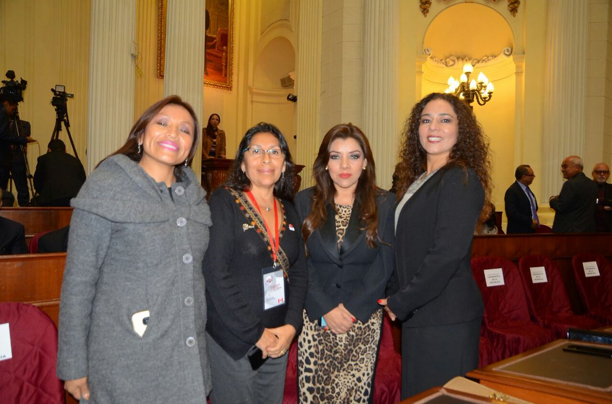 MaryMelgarejoP's tweet photo. Participando de la Ceremonia de Encuentro de Presidentes de Parlamentos.
#EPP2017
@congresoperu @BankadaFP https://t.co/JzfosF6uw5
