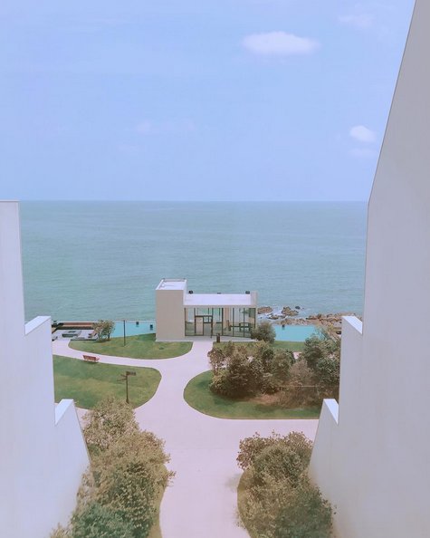 FTIslandFR_IG's tweet photo. [HONGSTAGRAM] 18.08.17

@.skullhong12 #Ananti #Busan #Vacances #TropBien #OrganiserSesPensées #SeRecentrer #Allez https://t.co/JhZCrMiFx6
